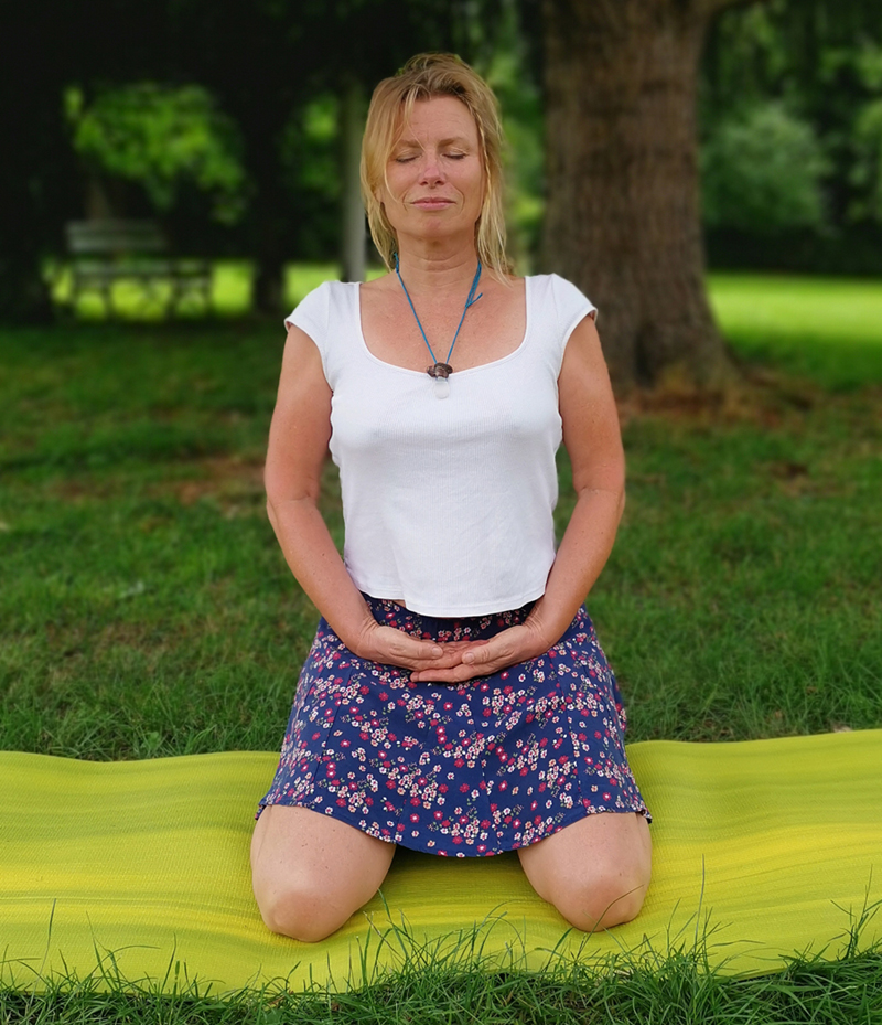 Entspannt meditieren mit dem richtigen Meditationsikissen, Yogakissen
